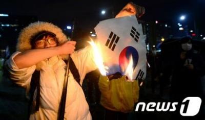 韓国…他国の国民が太極旗を燃やしたらどんな気持ちだろう?