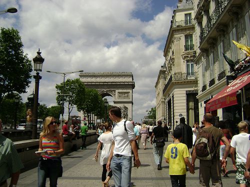 Les Champs-Élysées1