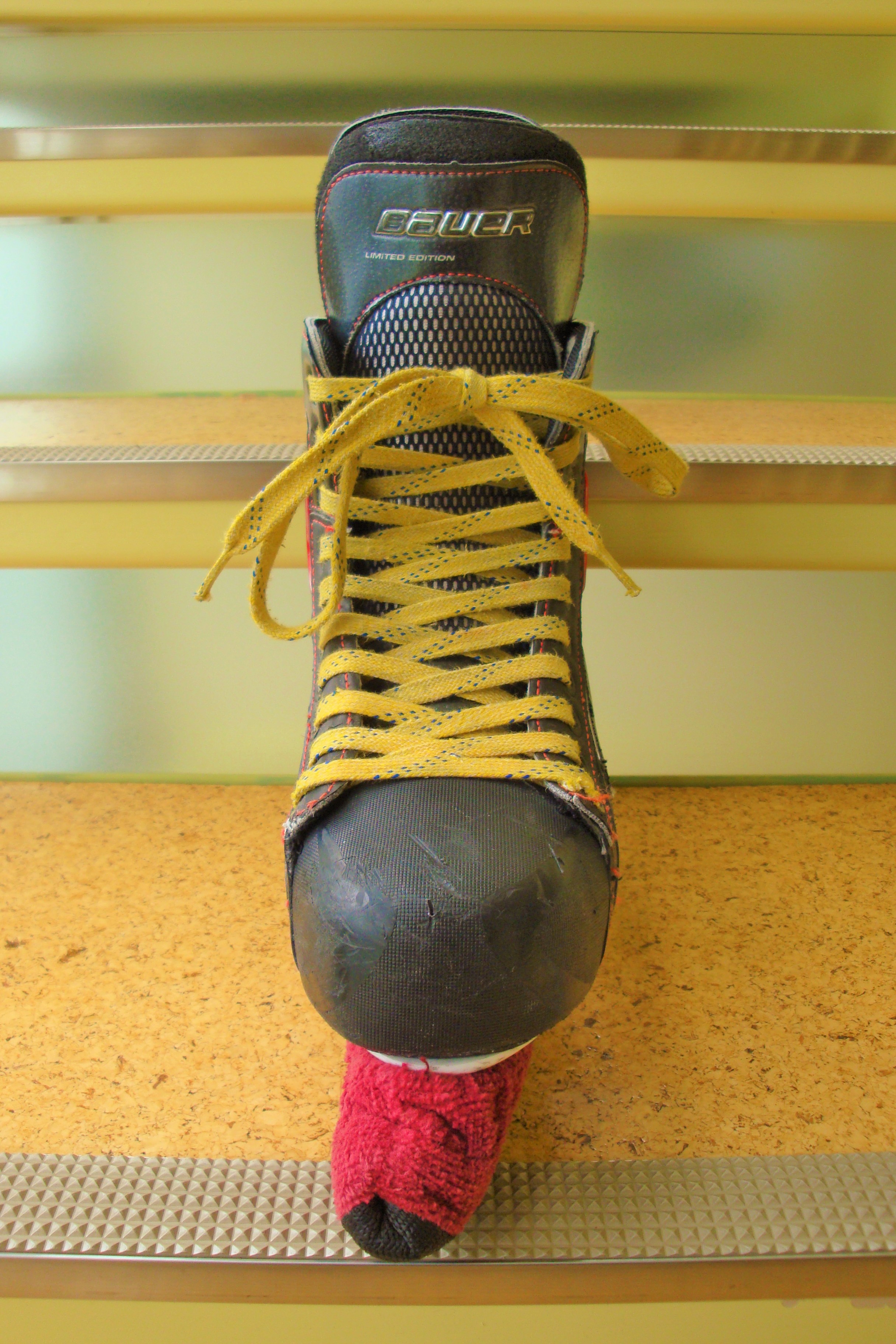 靴紐の結び方と足回りの処理 | 実用や本質と立場や正義がせめぎ合うブログ