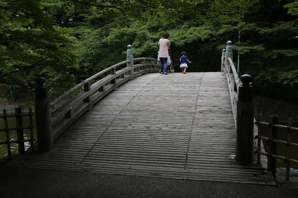 岡崎市　東公園　雰囲気のある橋