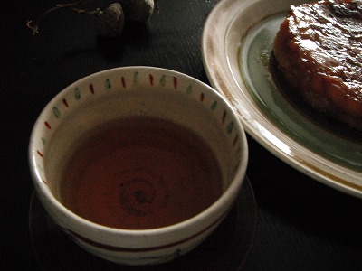 秋ばん茶と柿のケーキ